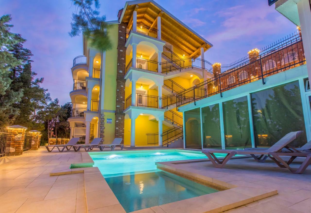 Palace Paulina Luxury Residence Нови Винодолски Екстериор снимка