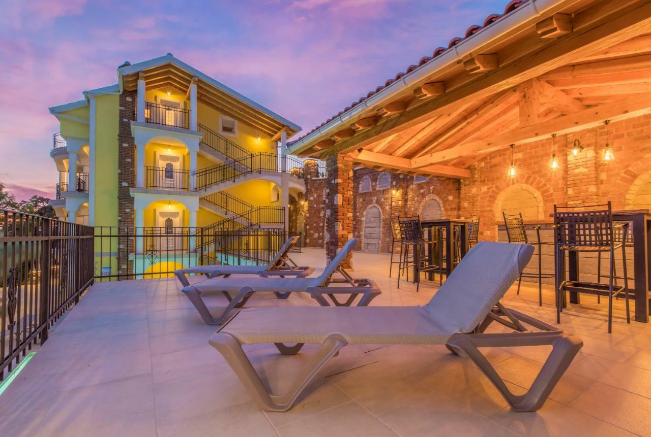 Palace Paulina Luxury Residence Нови Винодолски Екстериор снимка